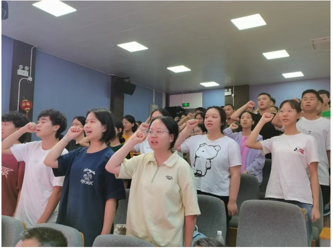 【美好学校】远恒佳景炎高复学子荣披战袍再出发